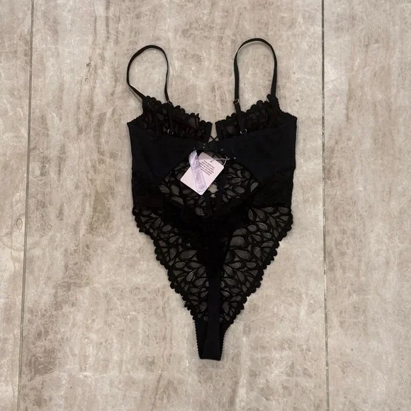 NWT Savage X Fenty Black Lace Teddy - Picture 6 of 6